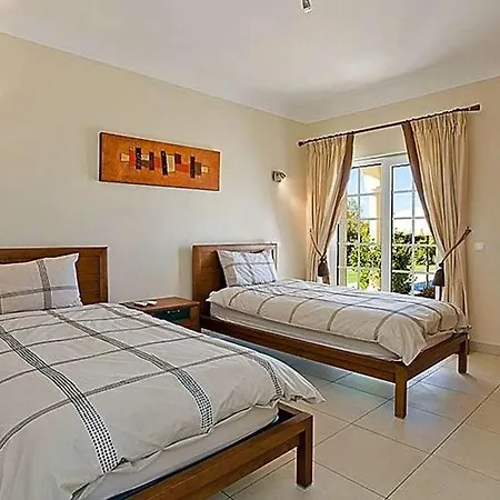 Carvoeiro Sleeps 8 Pool Air Con Wifi Villa Carvoeiro (Lagoa)